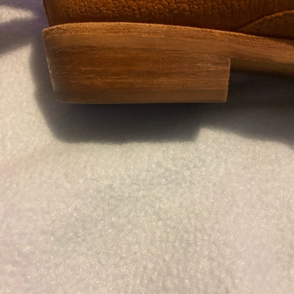 UGG - Picture 3 of 7